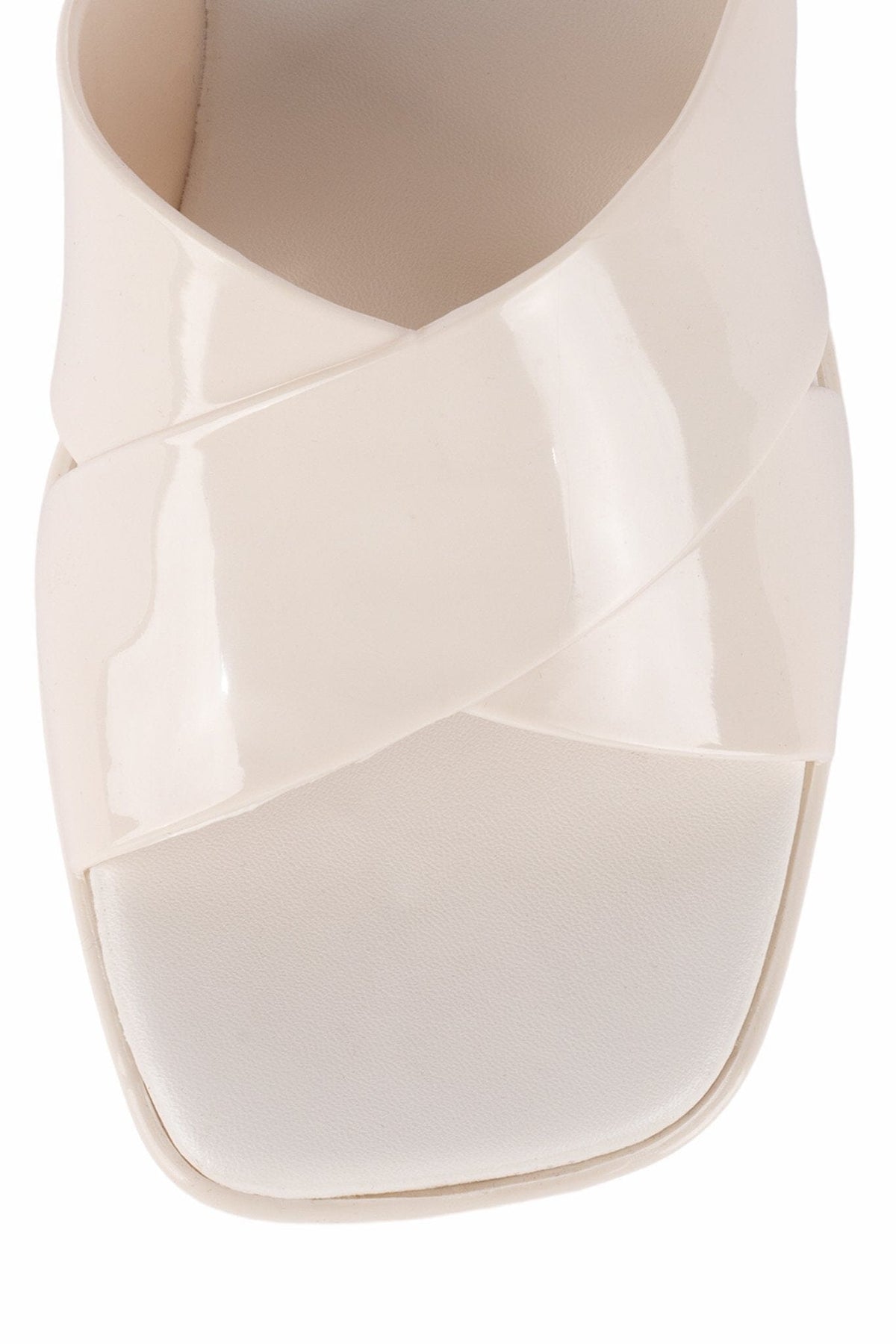 BUBBLEGUM Cream Shiny 4