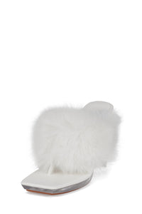 DELUSIONS White _hover