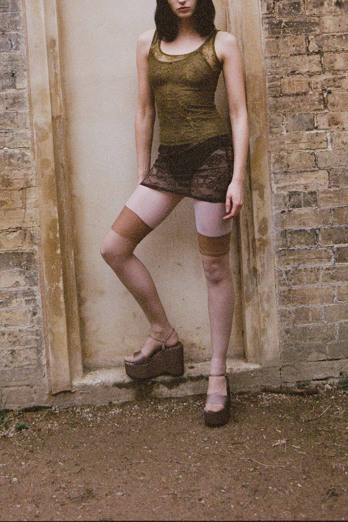 MELODIOUS Jeffrey Campbell Top Olive _hover