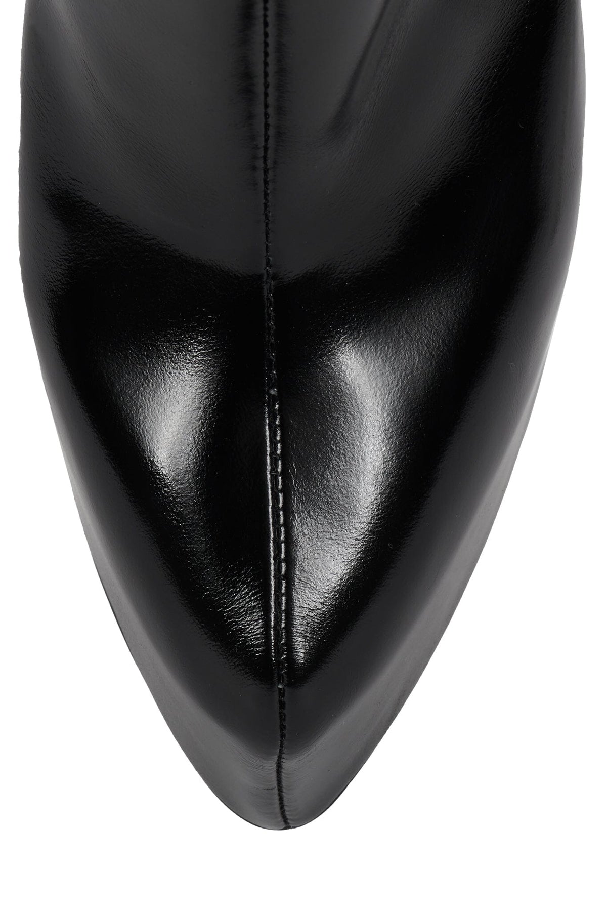 UNLEASHED Black 6