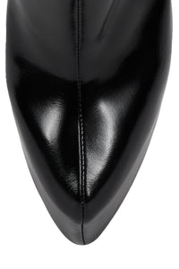 UNLEASHED Black 6