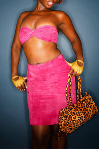 AMALIE Jeffrey Campbell Pencil Skirt Fuchsia Suede main_hover