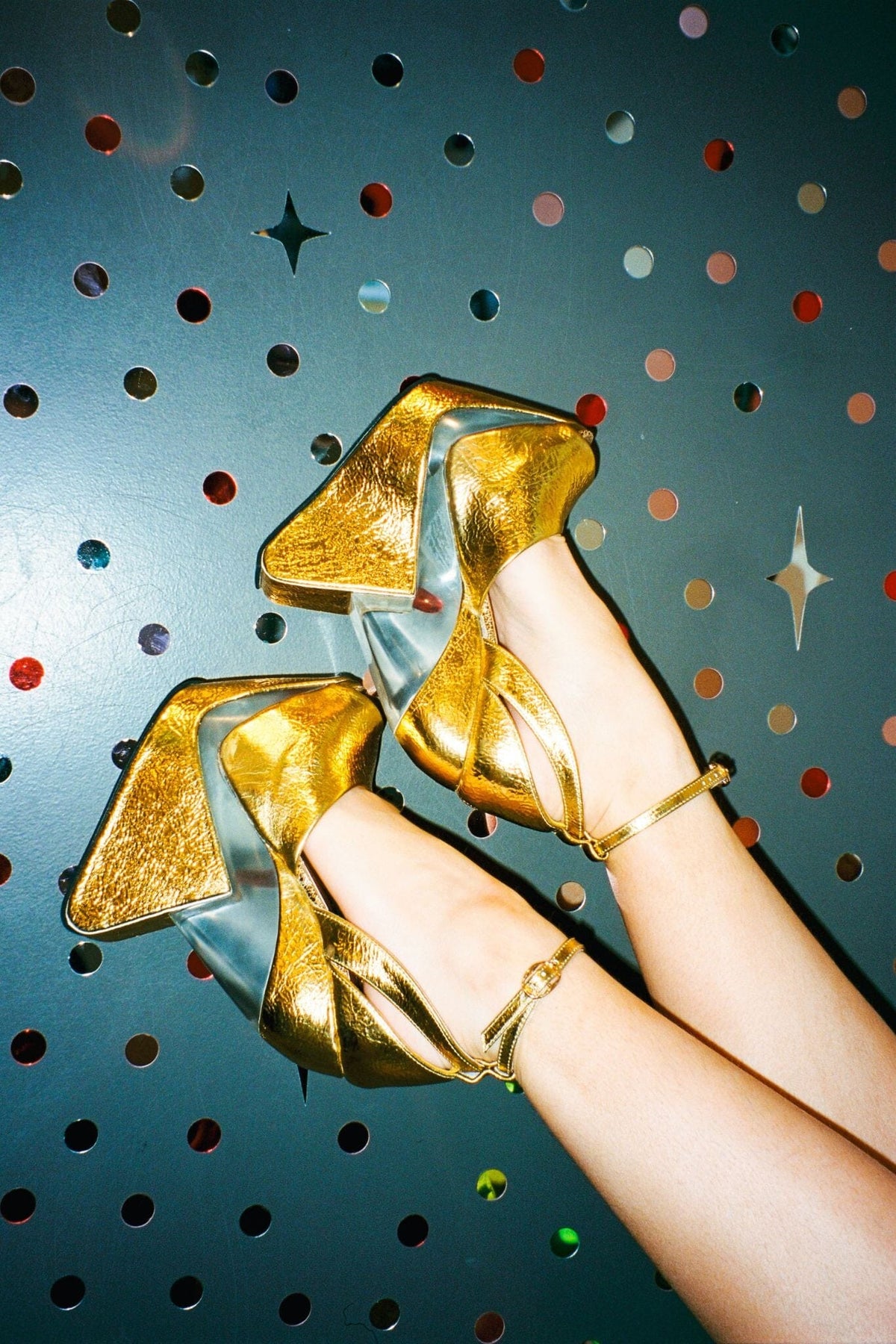 CELESTIAN Gold _hover