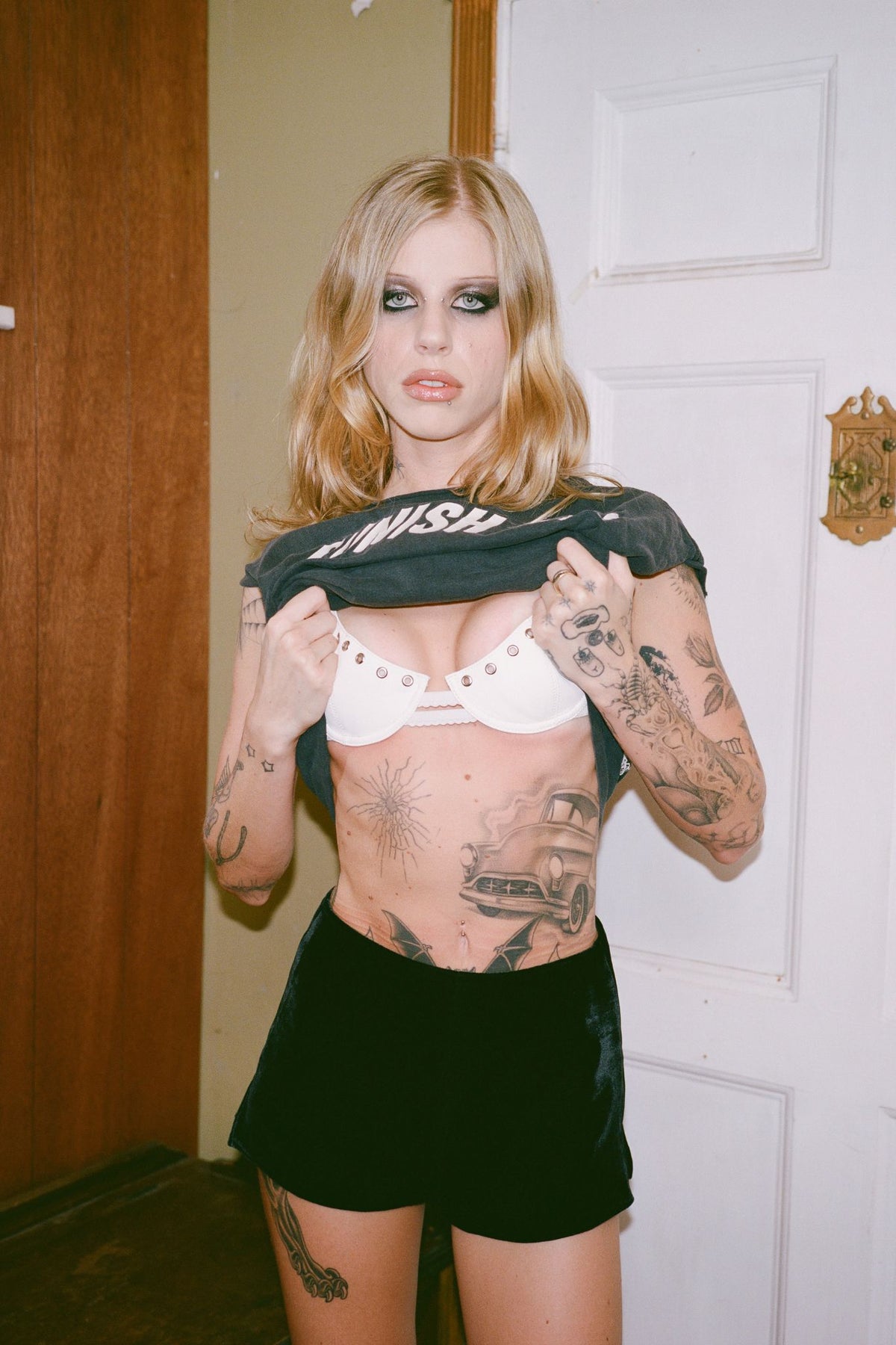 CHEEKZ Jeffrey Campbell Shorts Black Velvet _hover