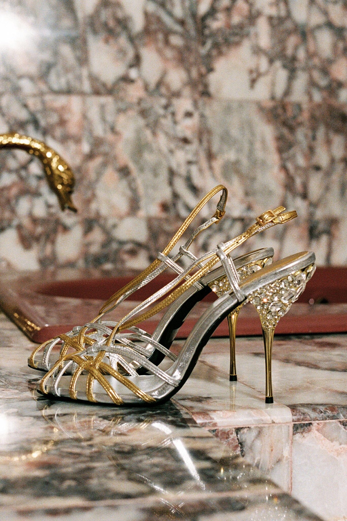 EPIPHANY Jeffrey Campbell Heeled Sandal Silver Gold