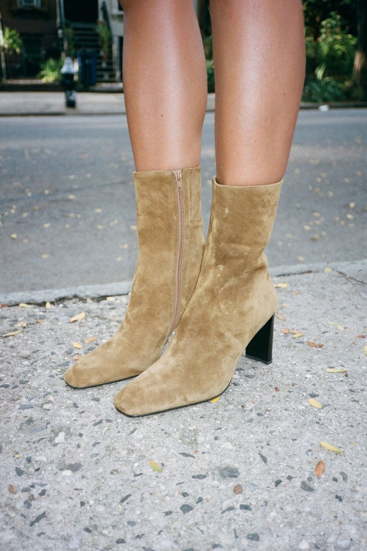 ESSENTIAL Heeled Ankle Boot Camel Suede _hover