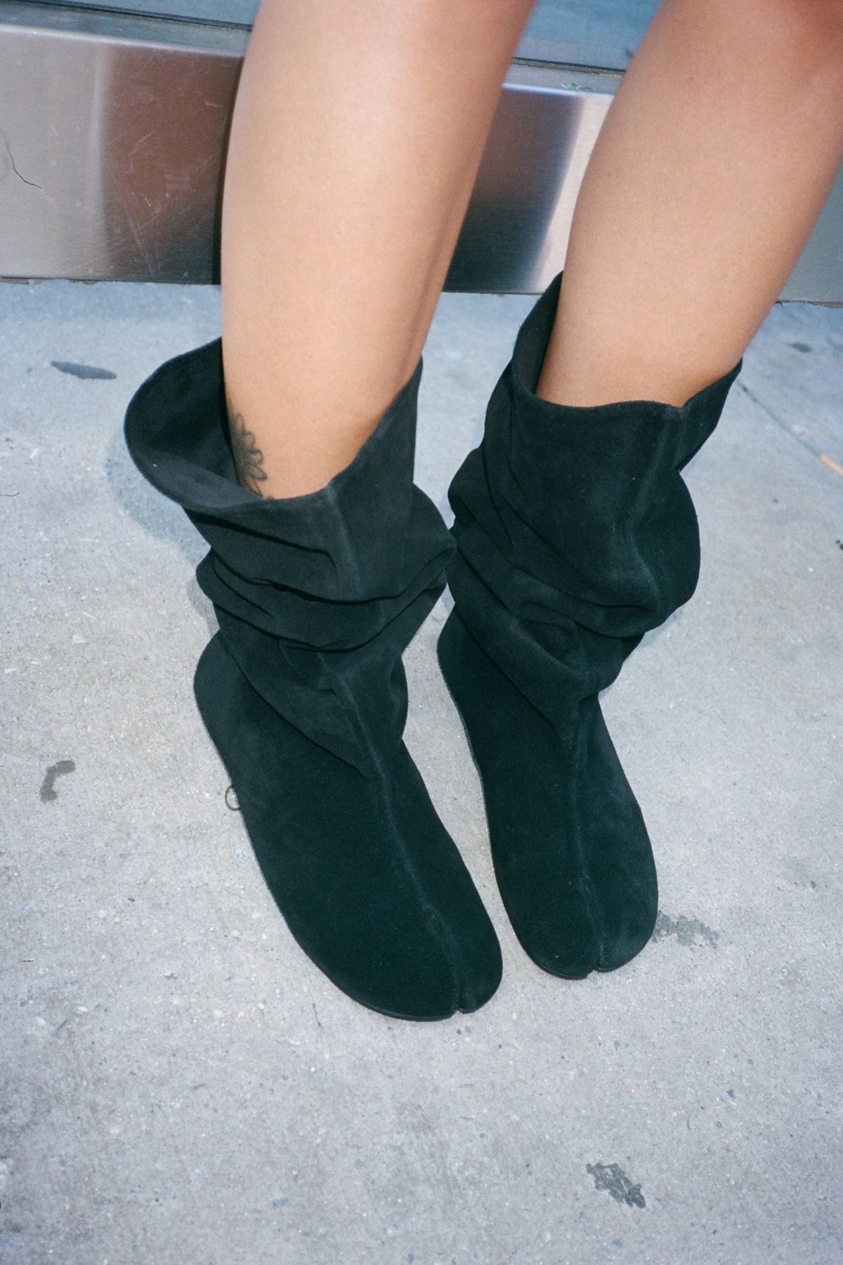 HERRING Jeffrey Campbell Slouched Boot Black Suede _hover
