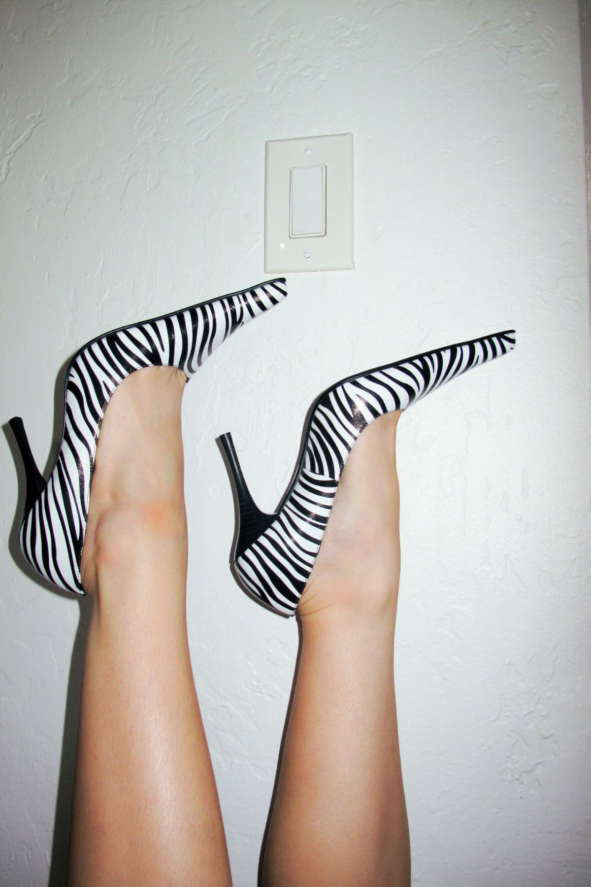 KICKIT Pump Black White Zebra _hover