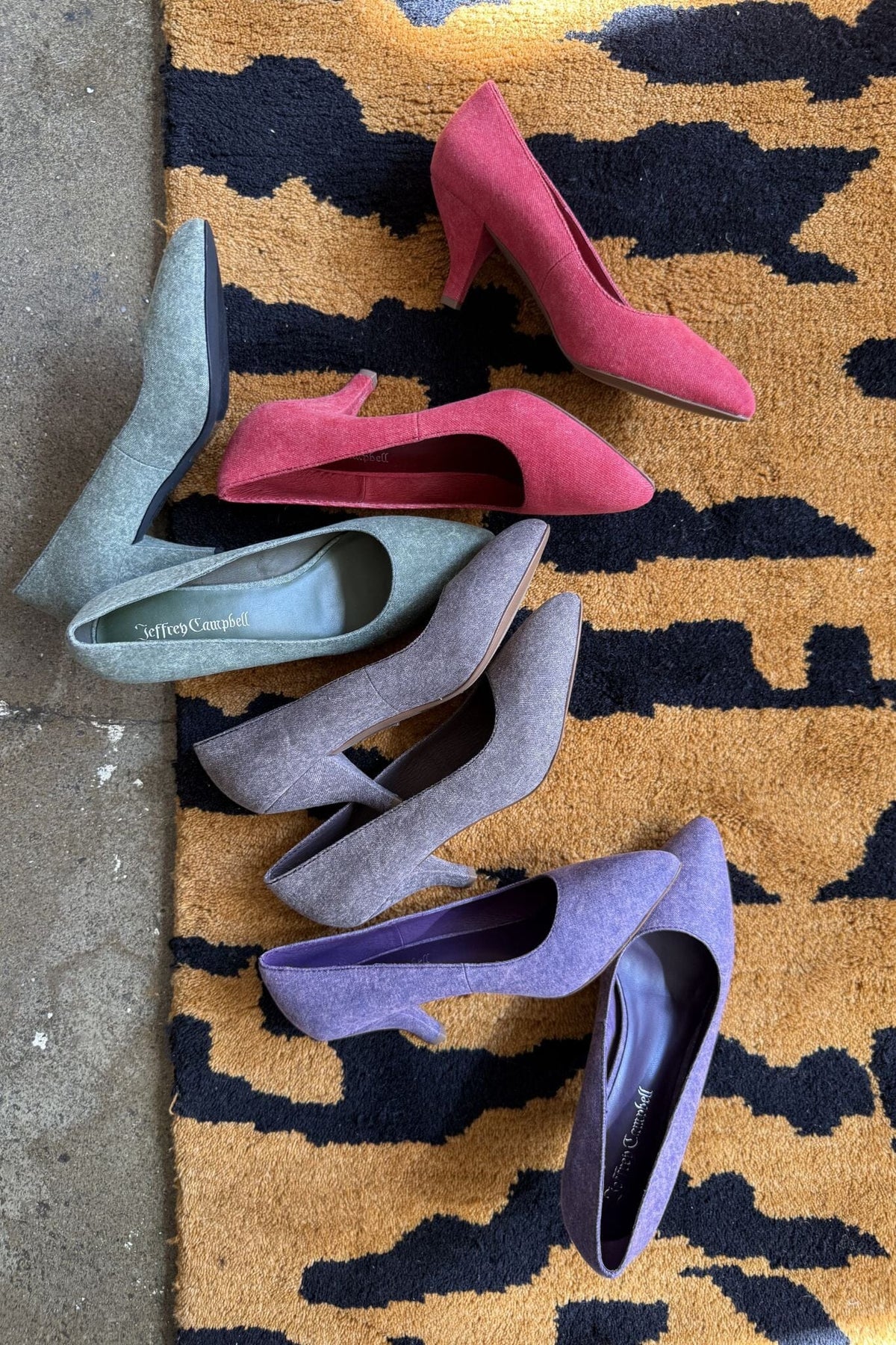MOCHI Red Denim _hover