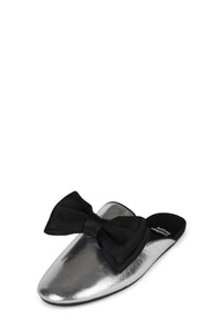 SPIN-MB Jeffrey Campbell Flat Mule Silver Crinkle Black