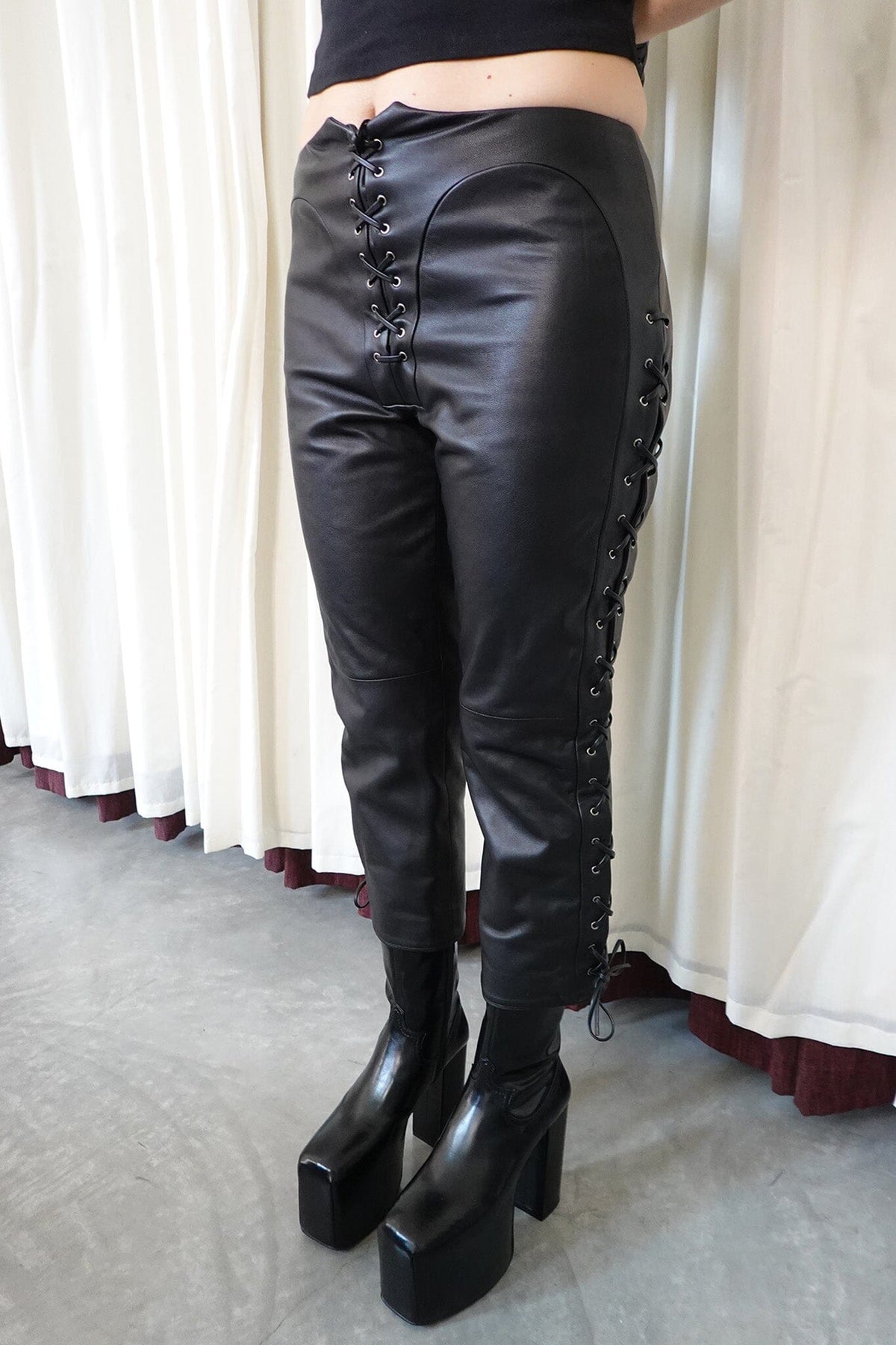 THE-DARE Jeffrey Campbell Platform Boot Black