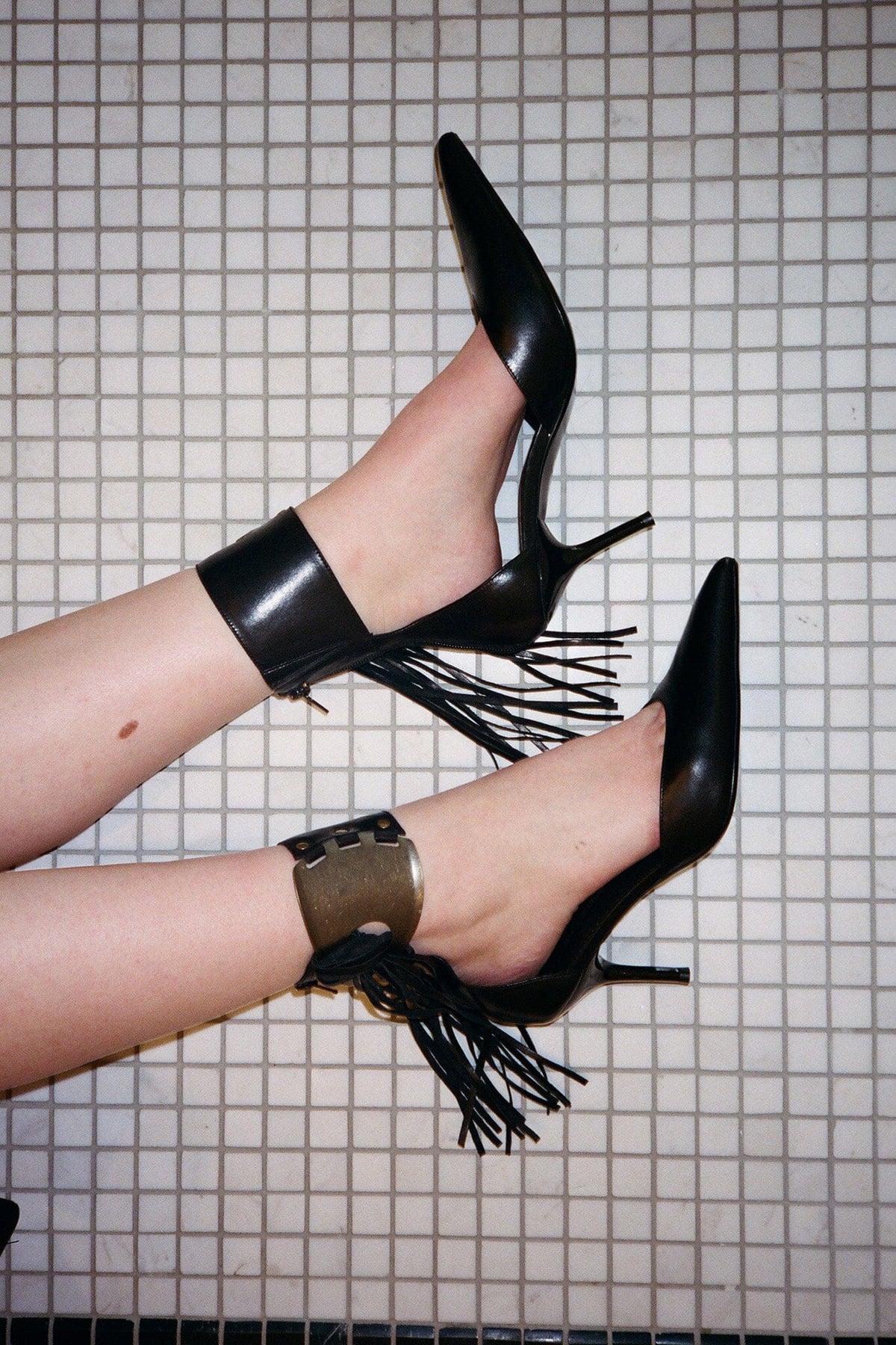 TRUTH-OR Jeffrey Campbell High-Heel Black