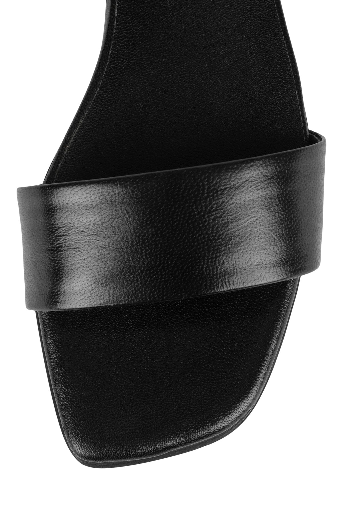 VELLUM-2 Flat Sandal Black 