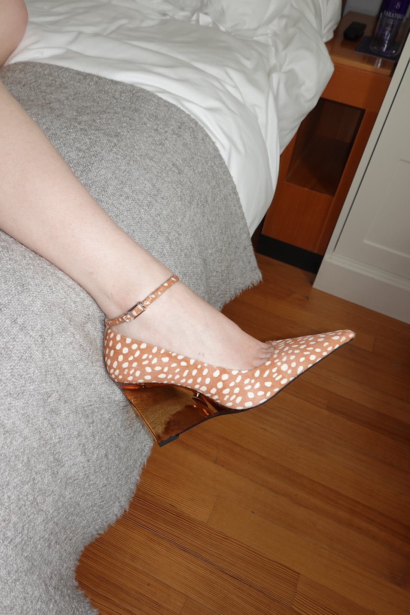 VITRIFY-F Jeffrey Campbell Wedge Pump