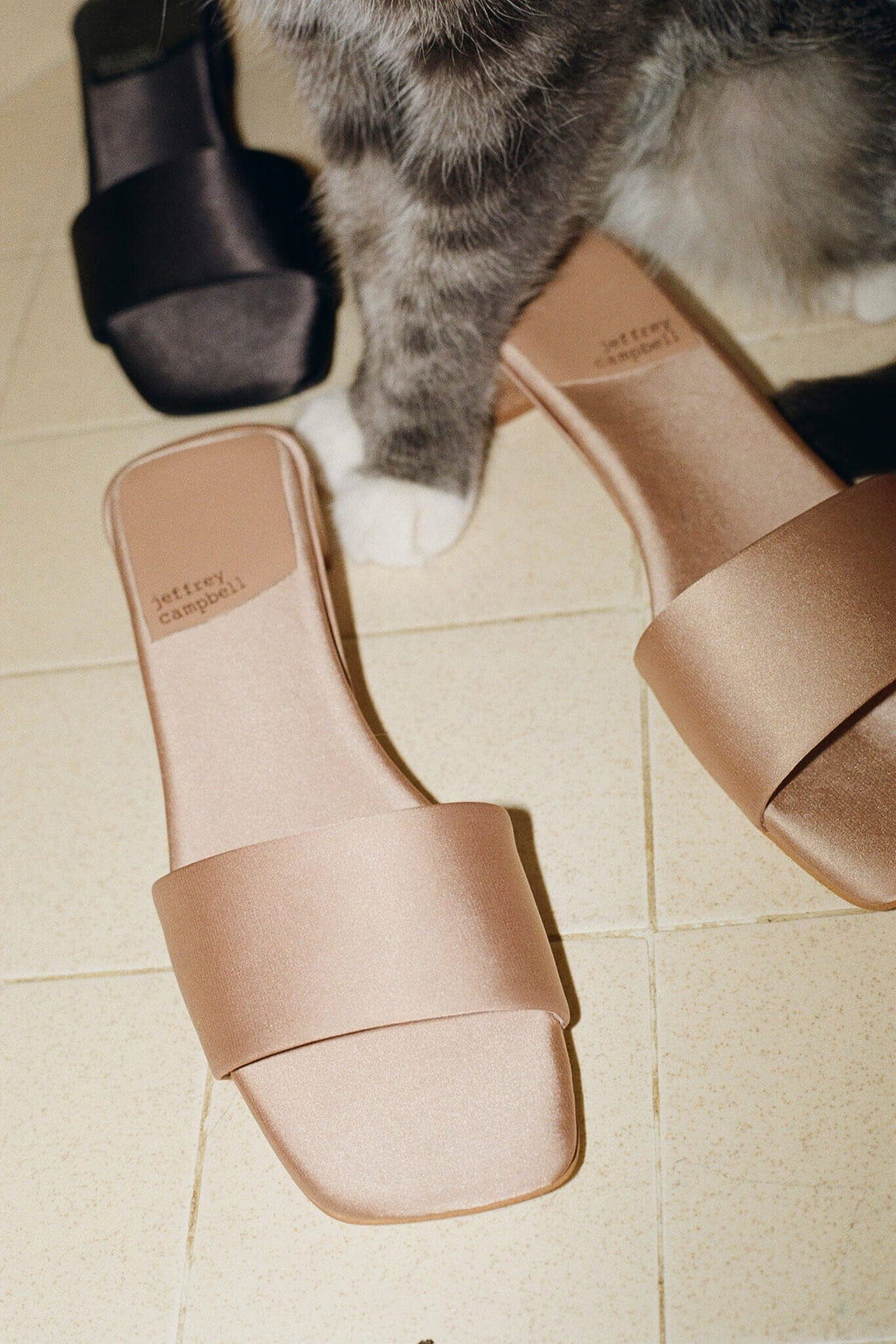 Keira slide sandal hot sale jeffrey campbell